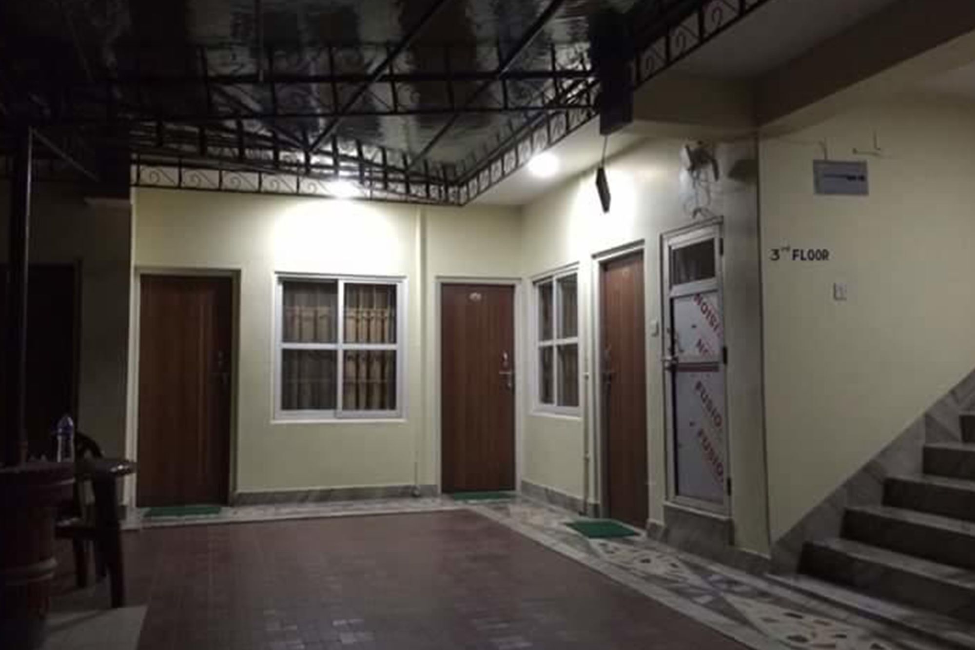 Hotel Bhadrakali Pokhara Inn 外观 照片